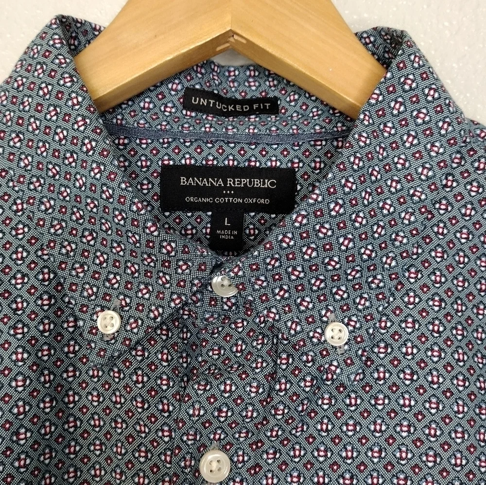 Banana Republic Untucked Fit Casual Button Down Shirt
